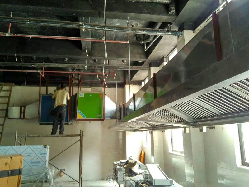 专业制作,安装大型酒店排烟罩,新风系统.
