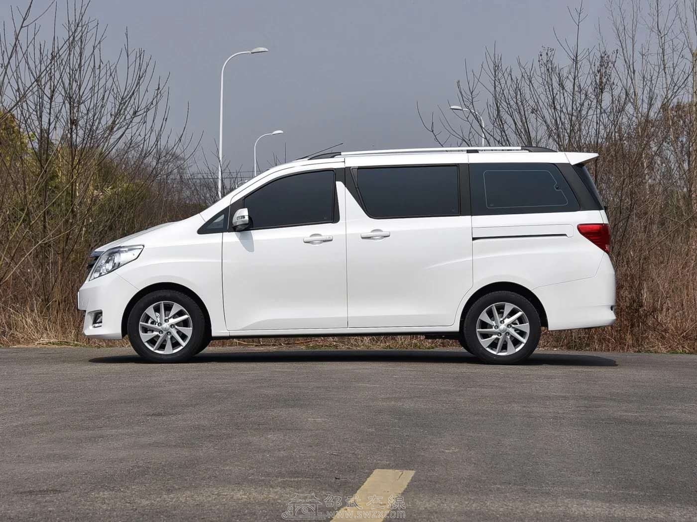 拉人拉货均可七座mpv无套路首付3666