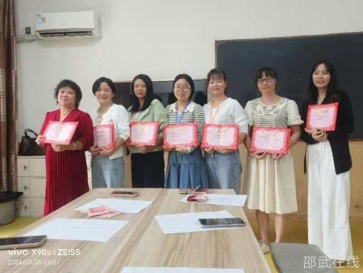 招聘图片3.jpg