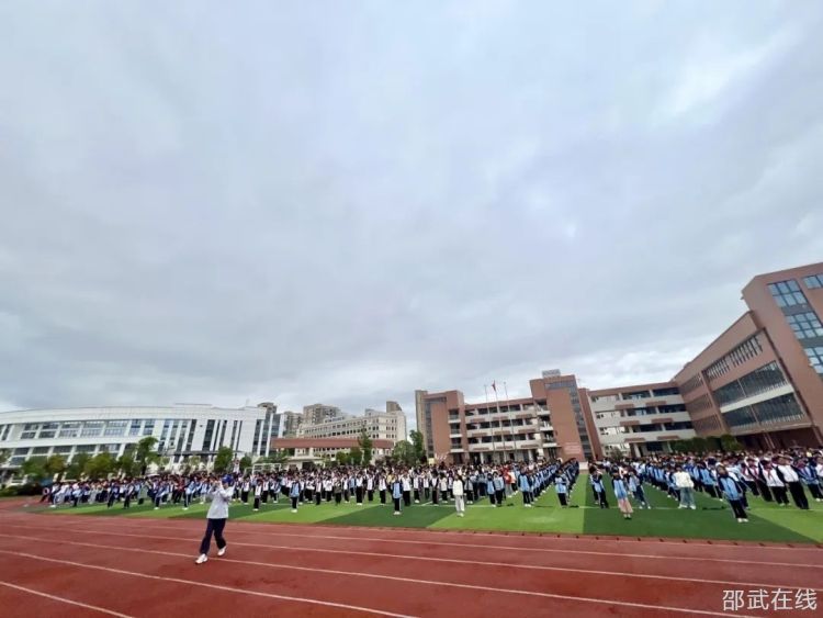 DSC000.jpg