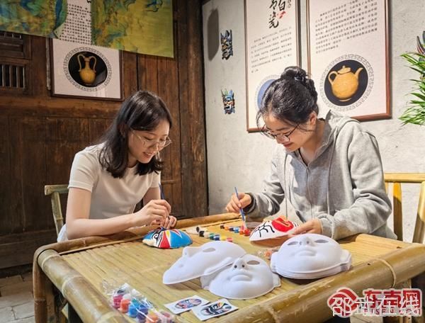 82502c80-5ed0-4069-8655-0d7a74a48c8c_watermark.jpg
