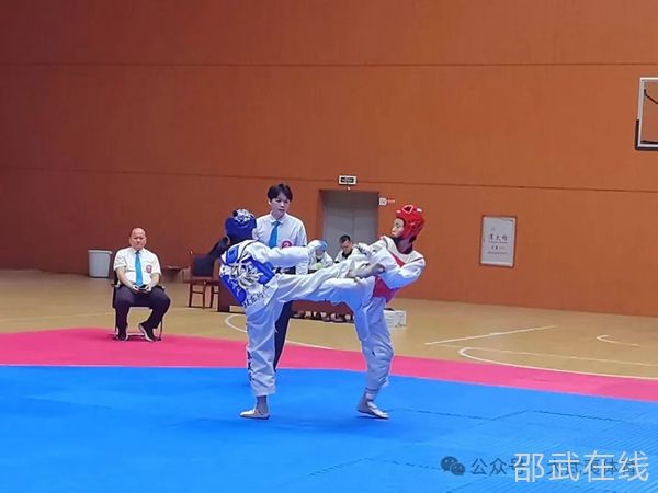 0c962c6e-7a1f-4416-9a27-12f9f79f5837.jpg