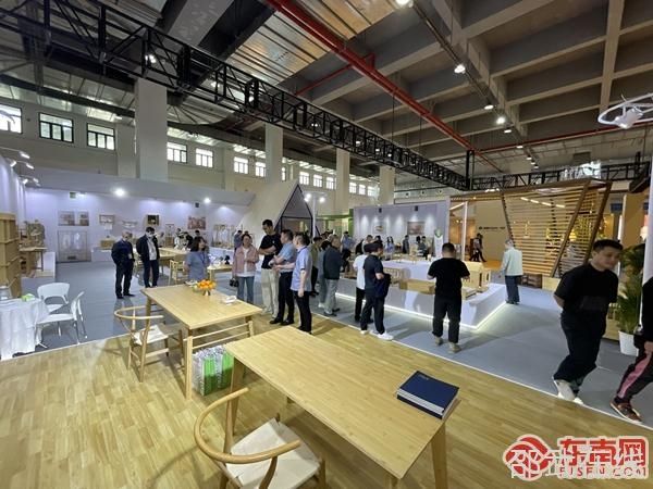 f38528ca-2401-42aa-8d6c-8e71d359c592_watermark.jpg