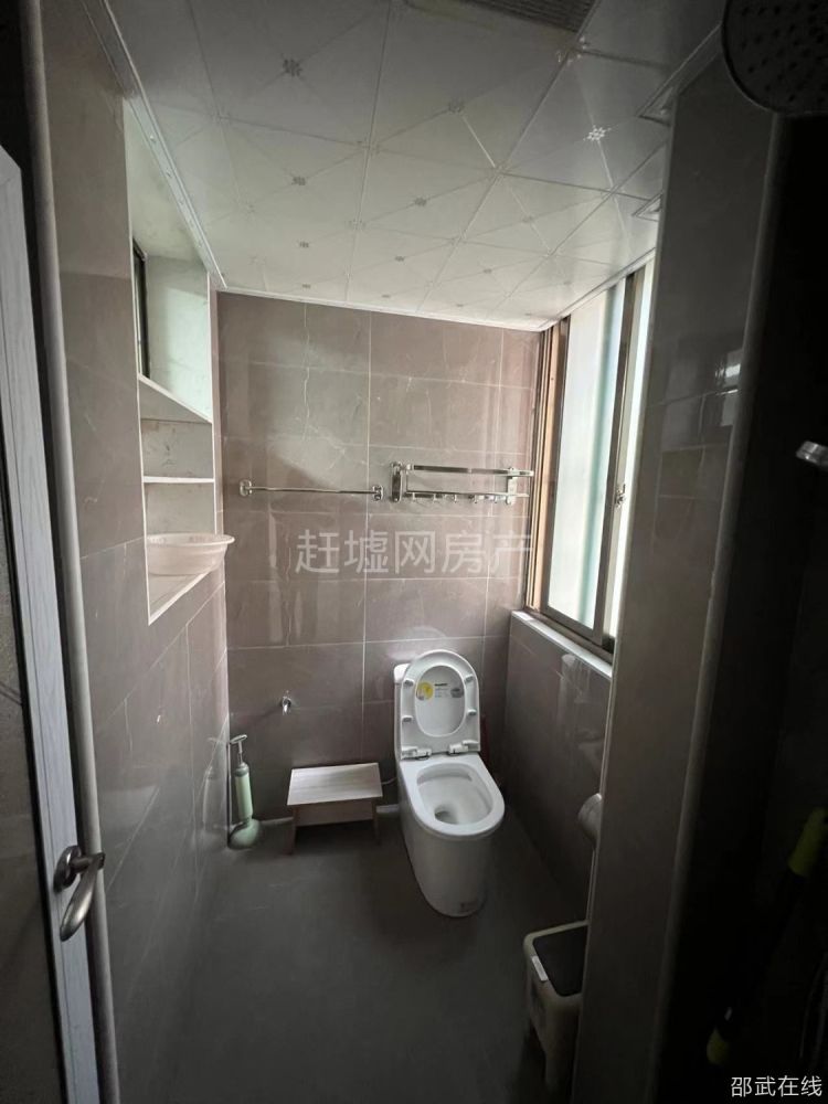 707706f0-79ed-4430-a12b-9e43cb61580c.jpg