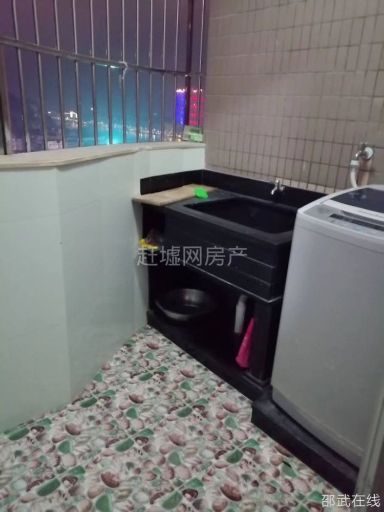 9272fb9d-a179-40f7-86b1-eb29baf87ed0.jpg