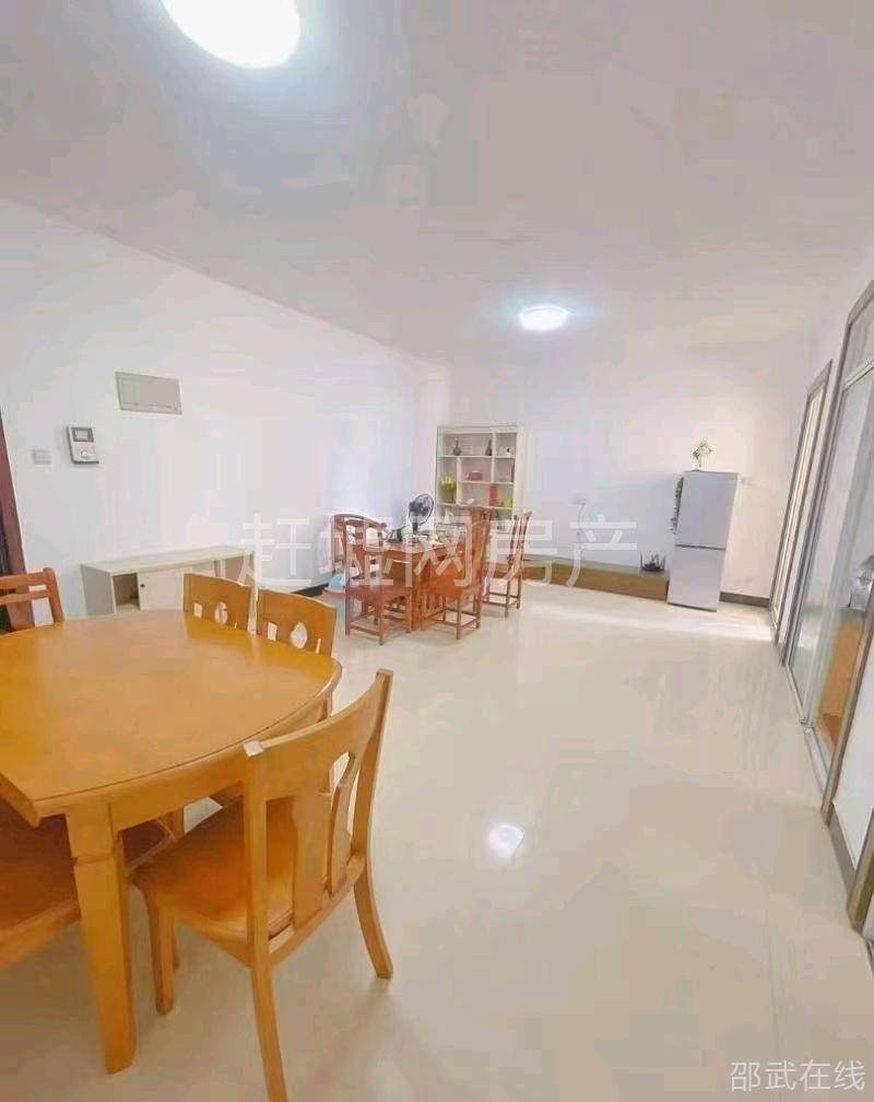 d3eda9cf-7dd3-436d-954e-0aa0907e31e4.jpg